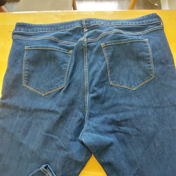 Old Navy Plus Size Dark Denim Jeans button with zipper closure Size 26 - Picture 4 of 10